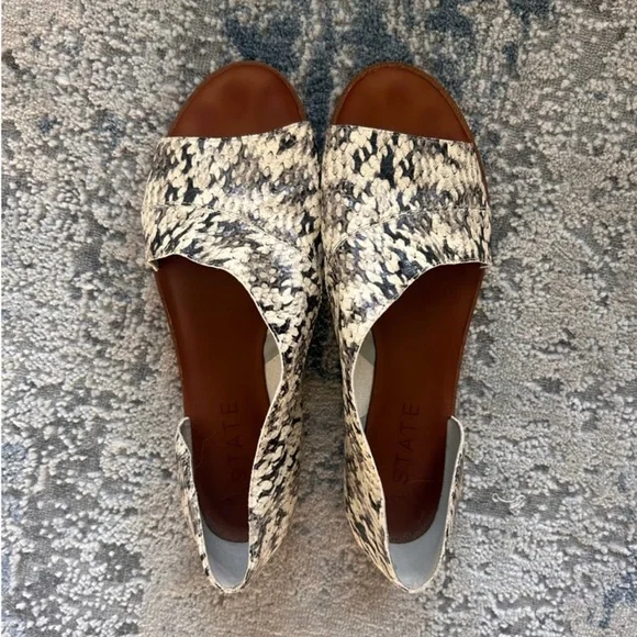 1. State Snakeskin Pattern Sandals - Picture 1 of 5